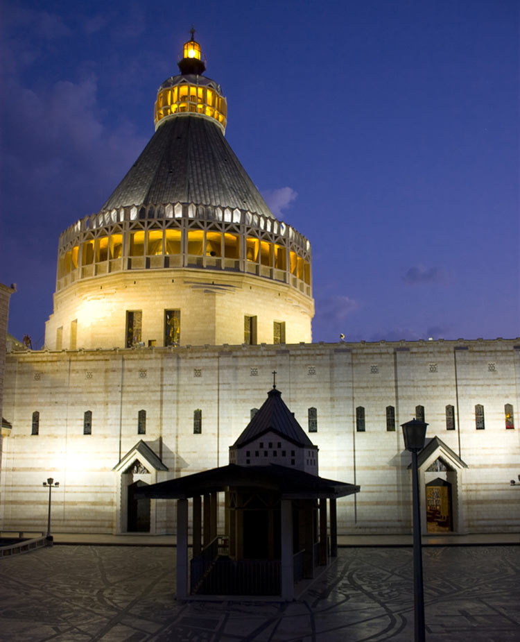 la basilique de nuit